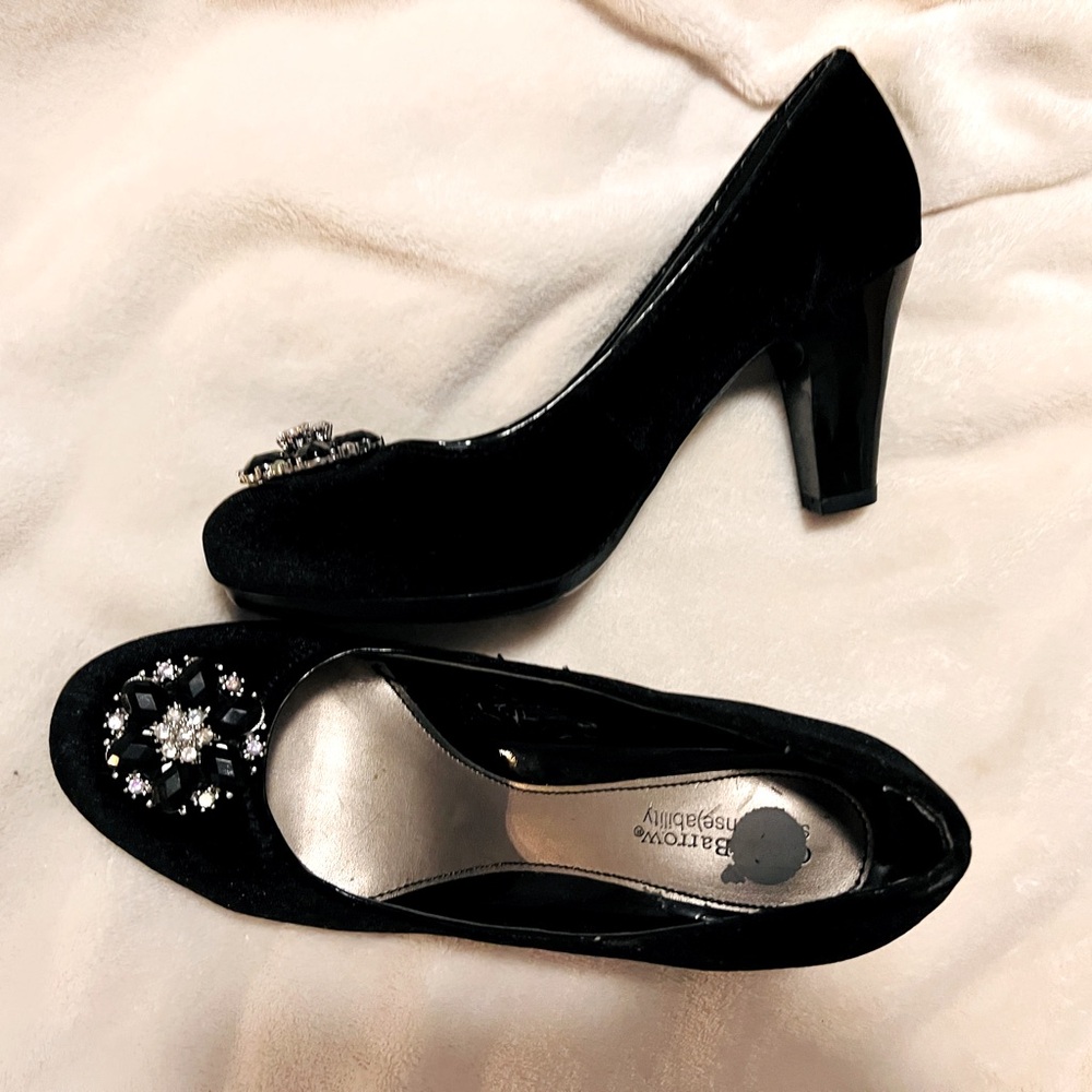 Croft & Barrow velvet pumps